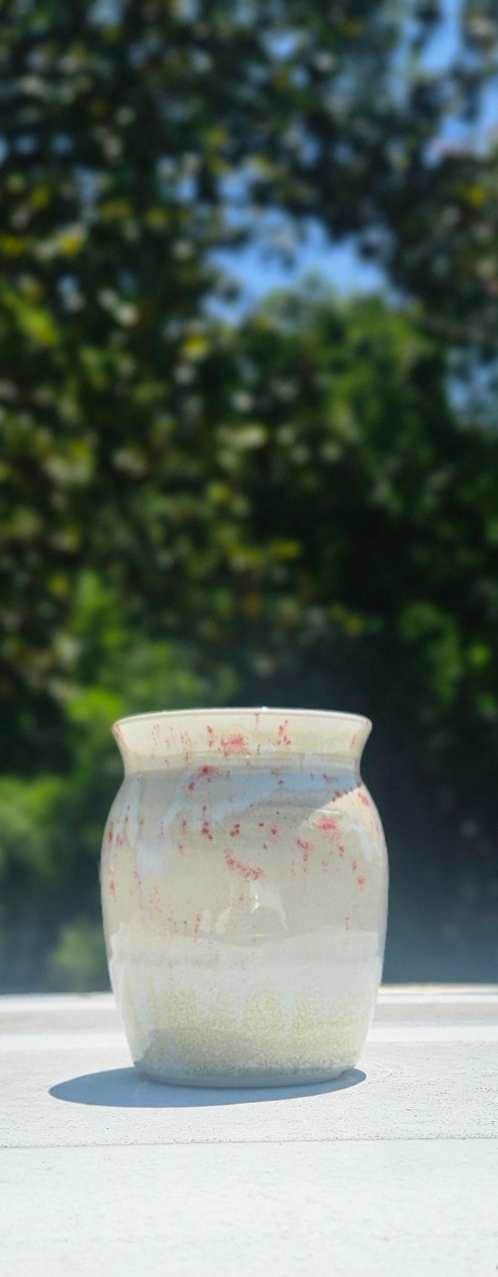 Round Vase in White
