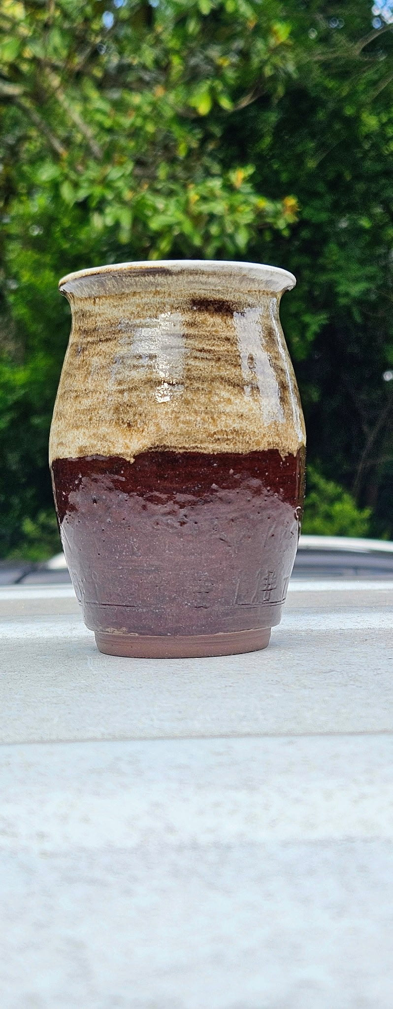 Two-Tone Vase in Burgundy and Tan